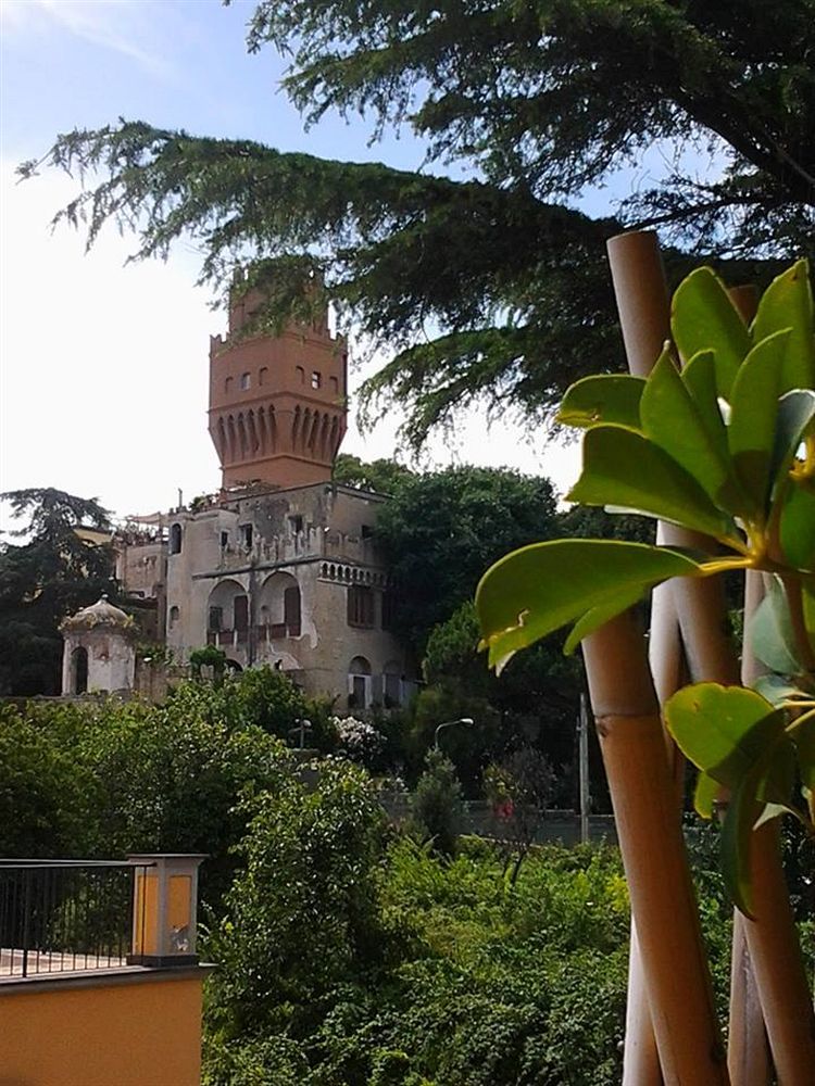 לינה וארוחת בוקר נאפולי La Torre Di Ro מראה חיצוני תמונה