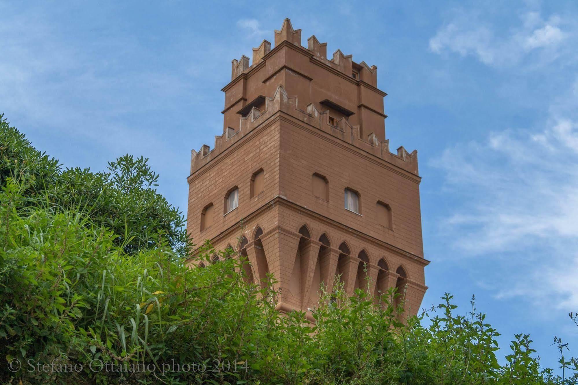 לינה וארוחת בוקר נאפולי La Torre Di Ro מראה חיצוני תמונה